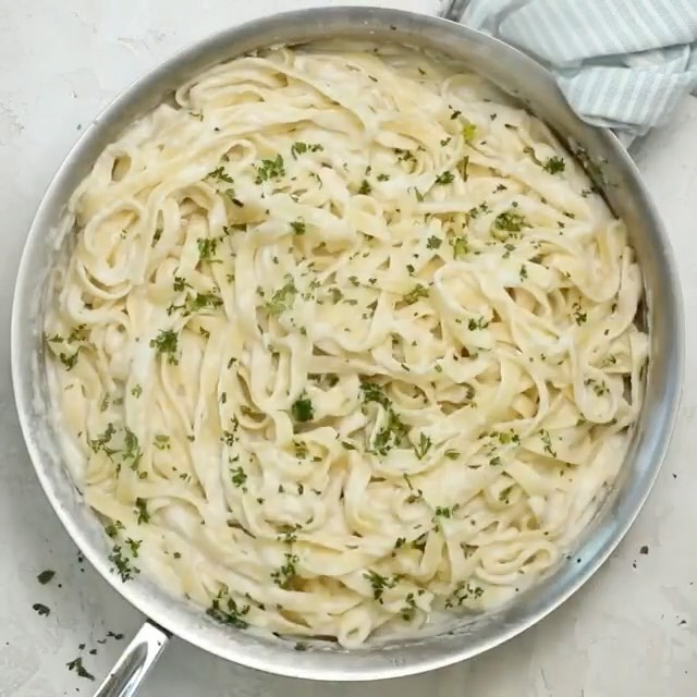 Alfredo Cauliflower Pasta