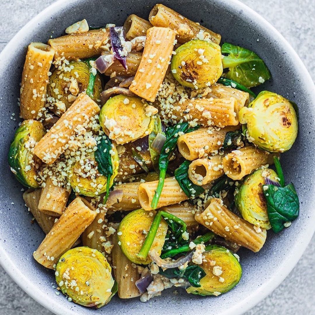Creamy Veggie Pasta Bowl with Hemp Seeds