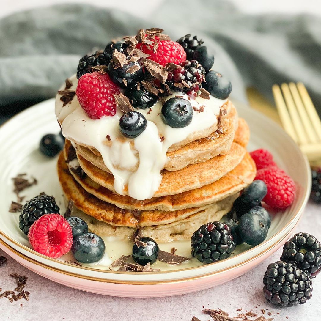 Fluffy Gingerbread Oat Pancakes