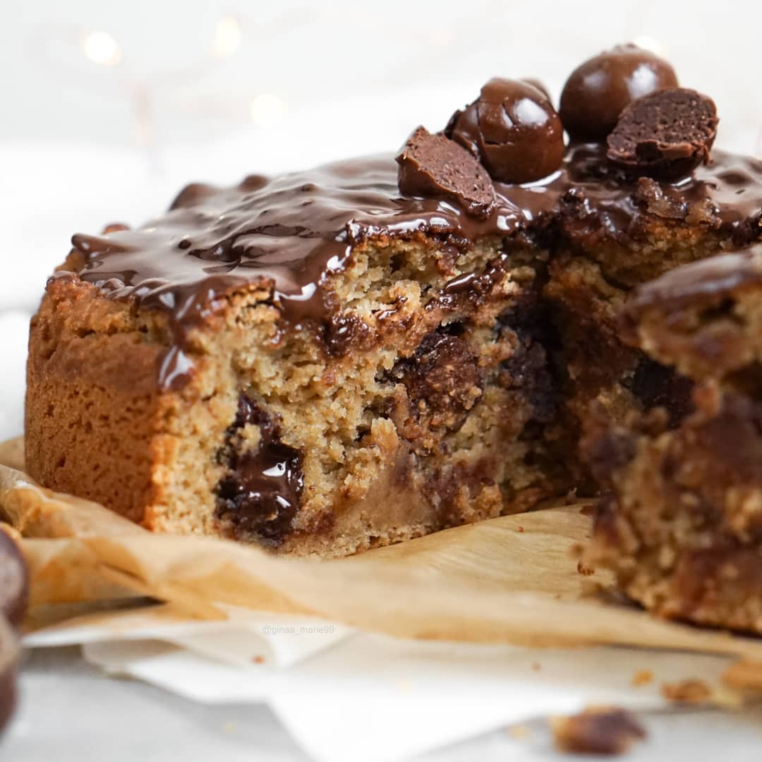 Vanilla Cake with Chocolate Chunks and Brownie Bites