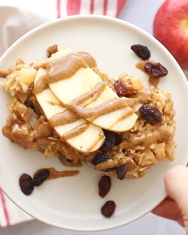 Healthy Vegan Baked Apple Oatmeal