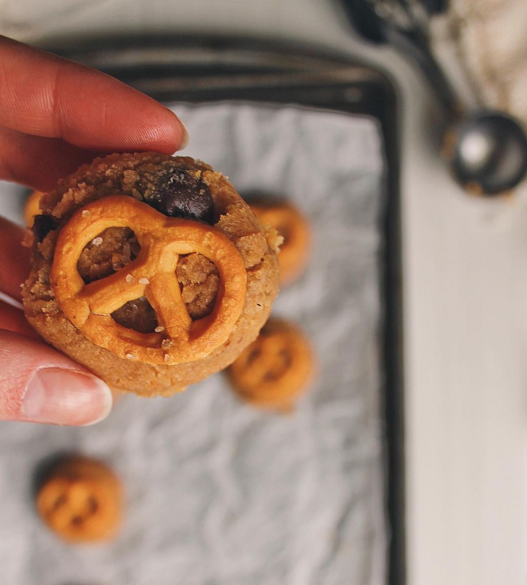 No-Bake Chocolate Chip Cookie Dough Pretzel Bombs