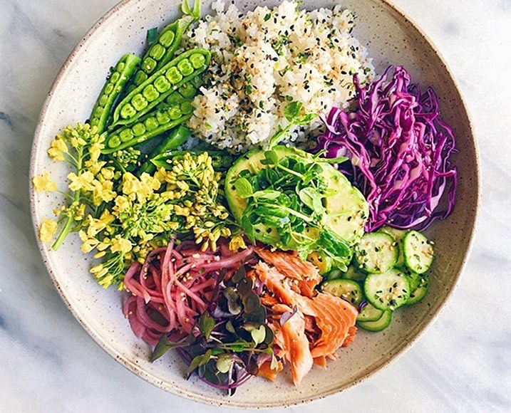 Spirulina Vinaigrette for Fresh Salads