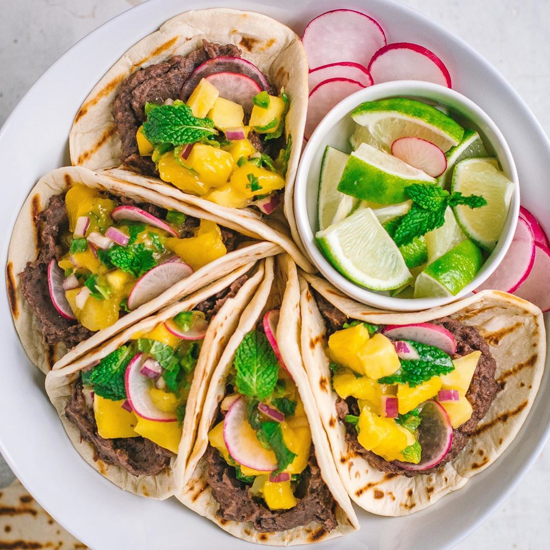 Fresh Mango Salsa with Lime and Herbs