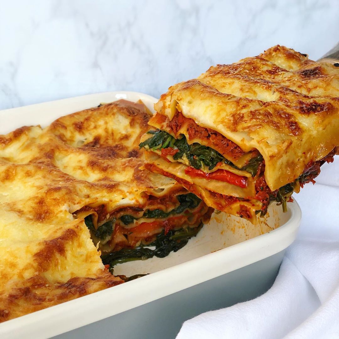 Simple Veggie Lasagne with Spinach and Peppers