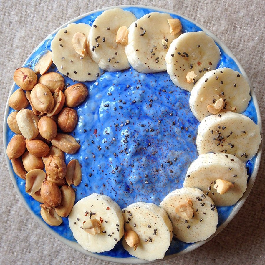 Chia Pudding with Bananas, Peanuts and Blue Spirulina