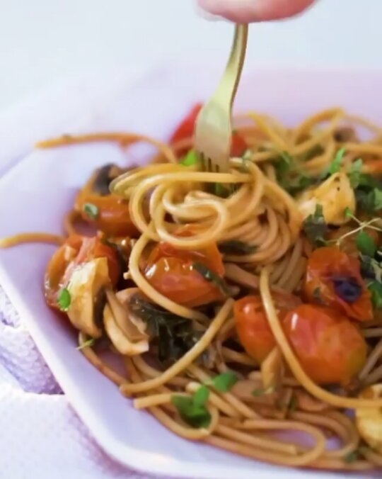 Easy Vegan Puttanesca Pasta