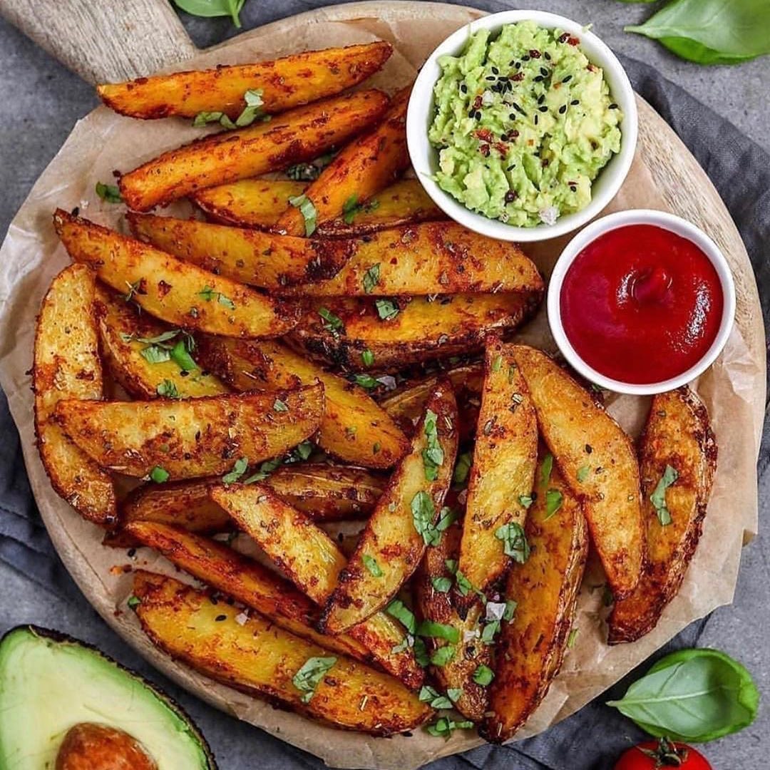Crispy Oven-Baked Potato Wedges