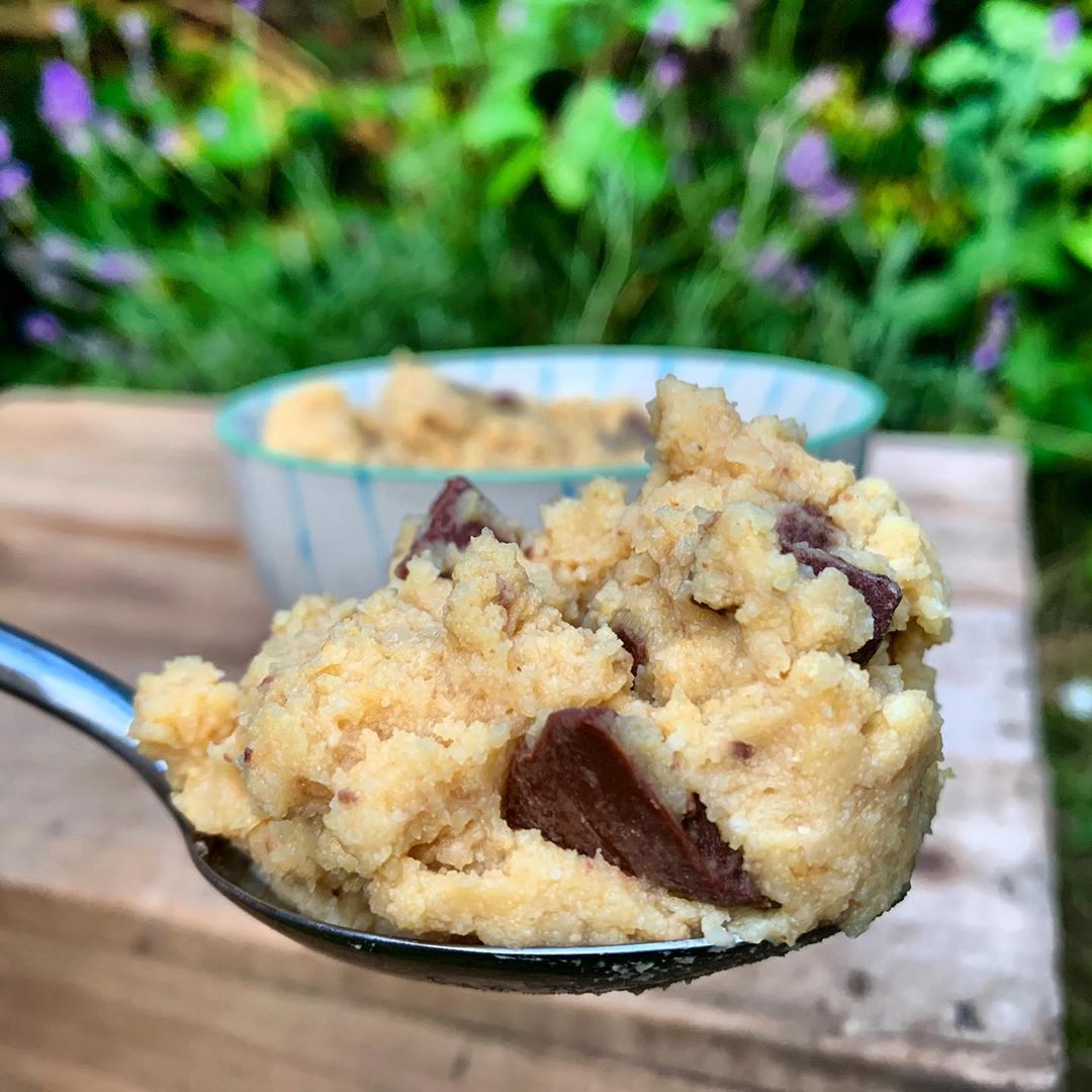 Healthy Chocolate Chip Cookie Dough