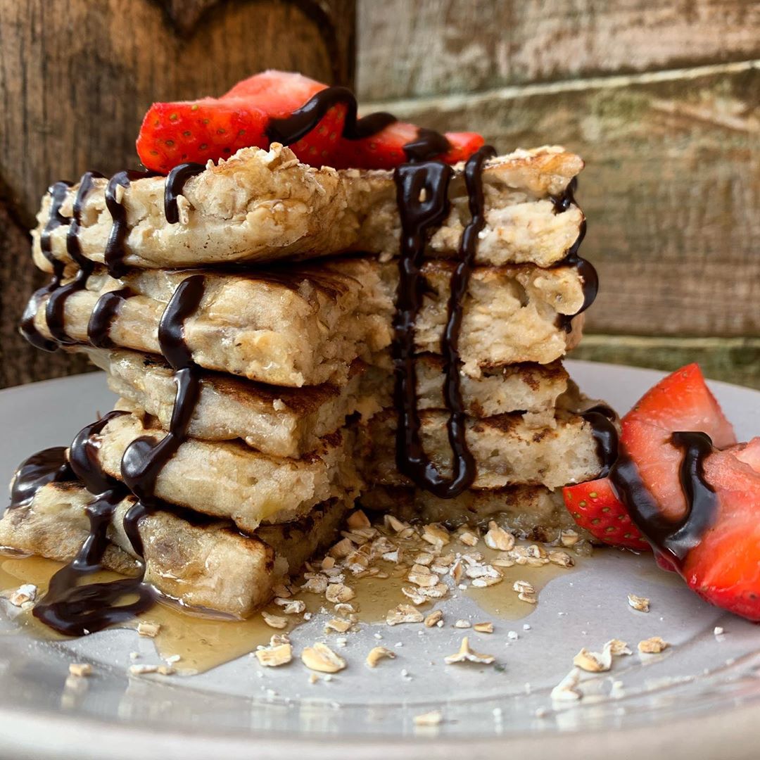 Healthy Banana Oat Pancakes