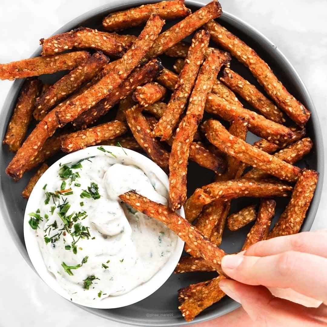 Carrot Sesame Fries with Creamy Yogurt Tahini Dip