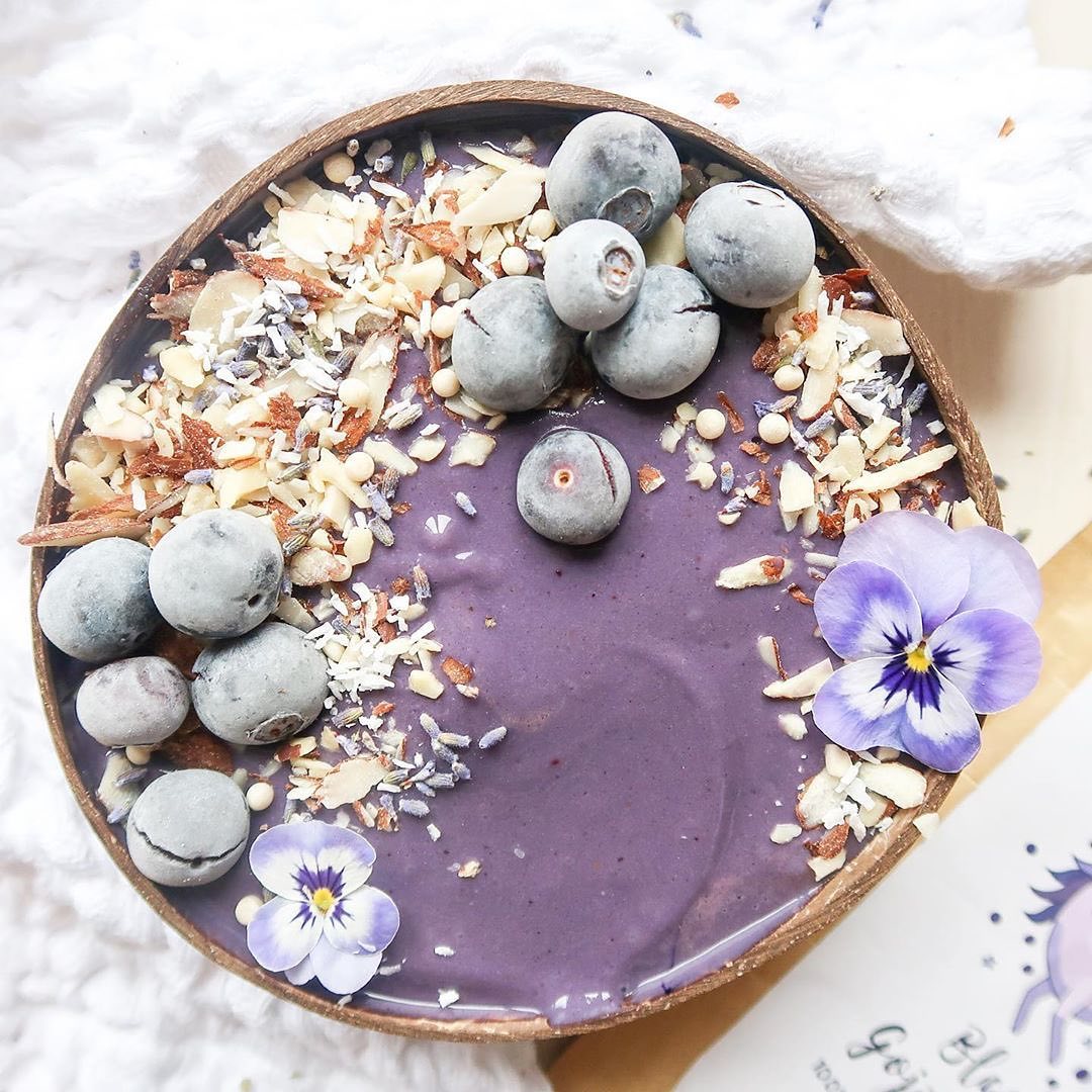 Frozen Fruit Smoothie Bowl