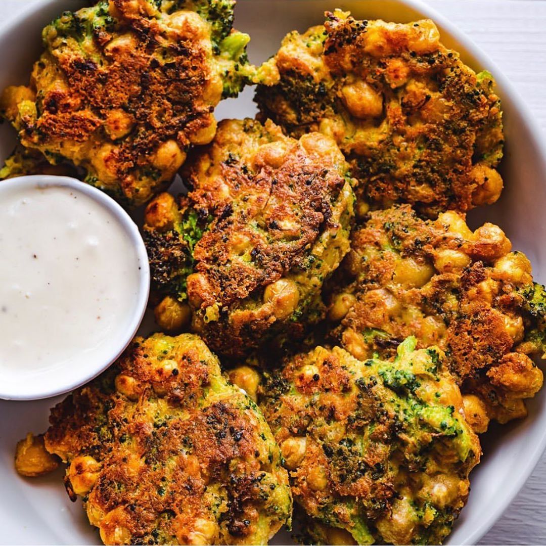 Cheezy Chickpea Broccoli Fritters