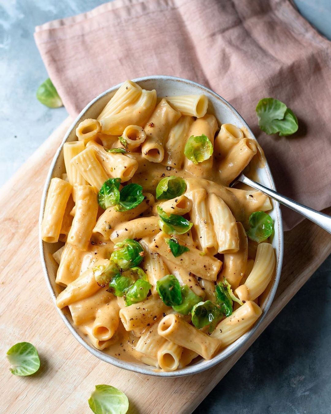 Vegan Cheese Pasta with Root Vegetables