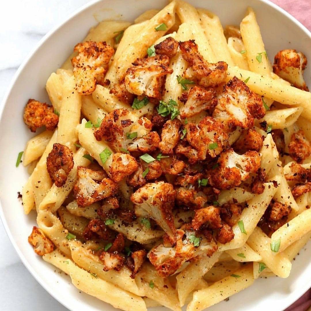 Vegan Garlic Pasta with Roasted Cajun Cauliflower
