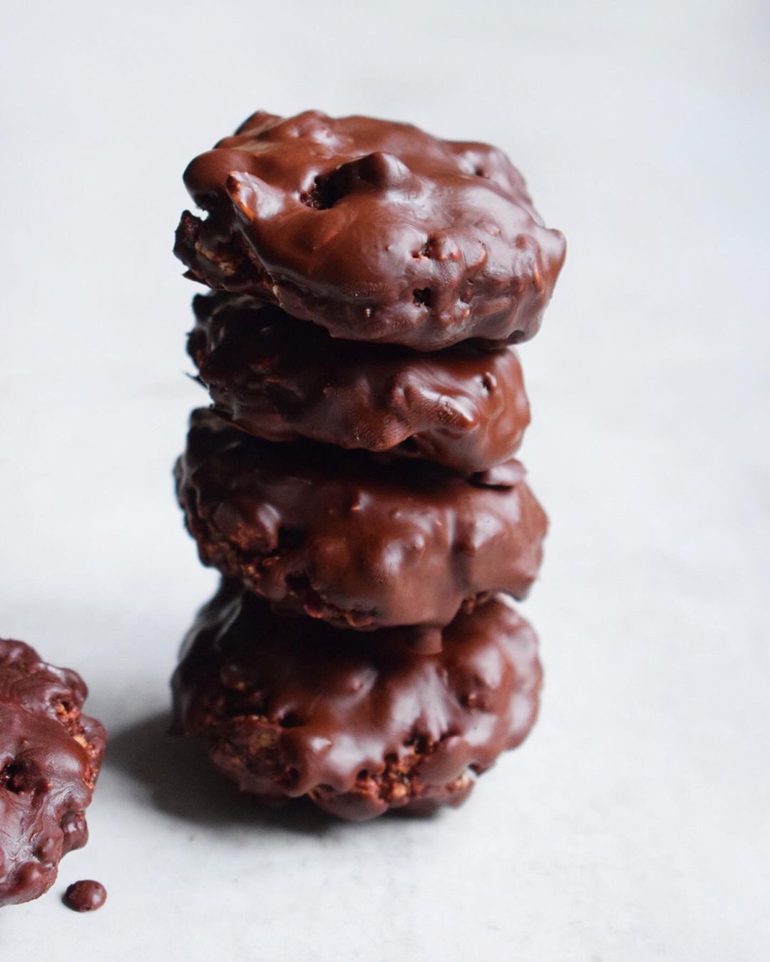 Easy No-Bake Vegan Cookies