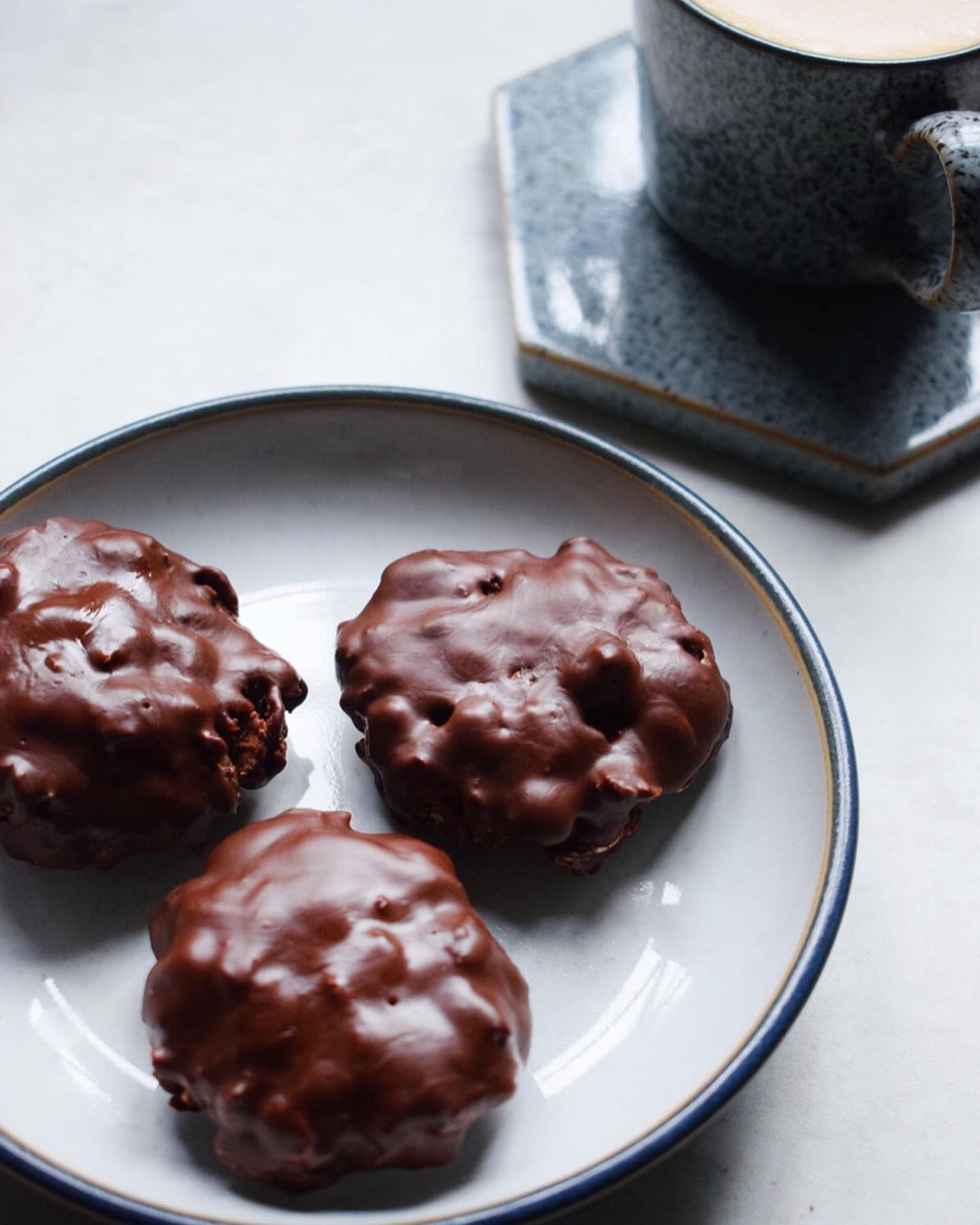 Easy No-Bake Vegan Cookies