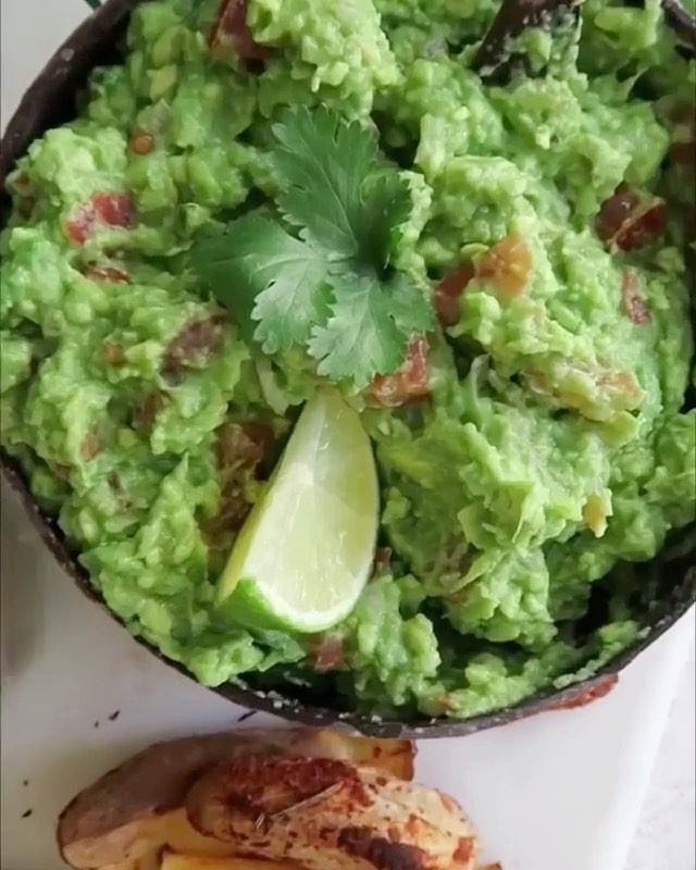Crispy Baked Potato Wedges with Fresh Guacamole