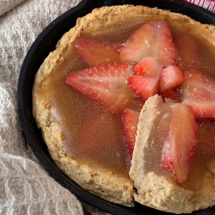 Giant One Serve Strawberry Jelly Tart