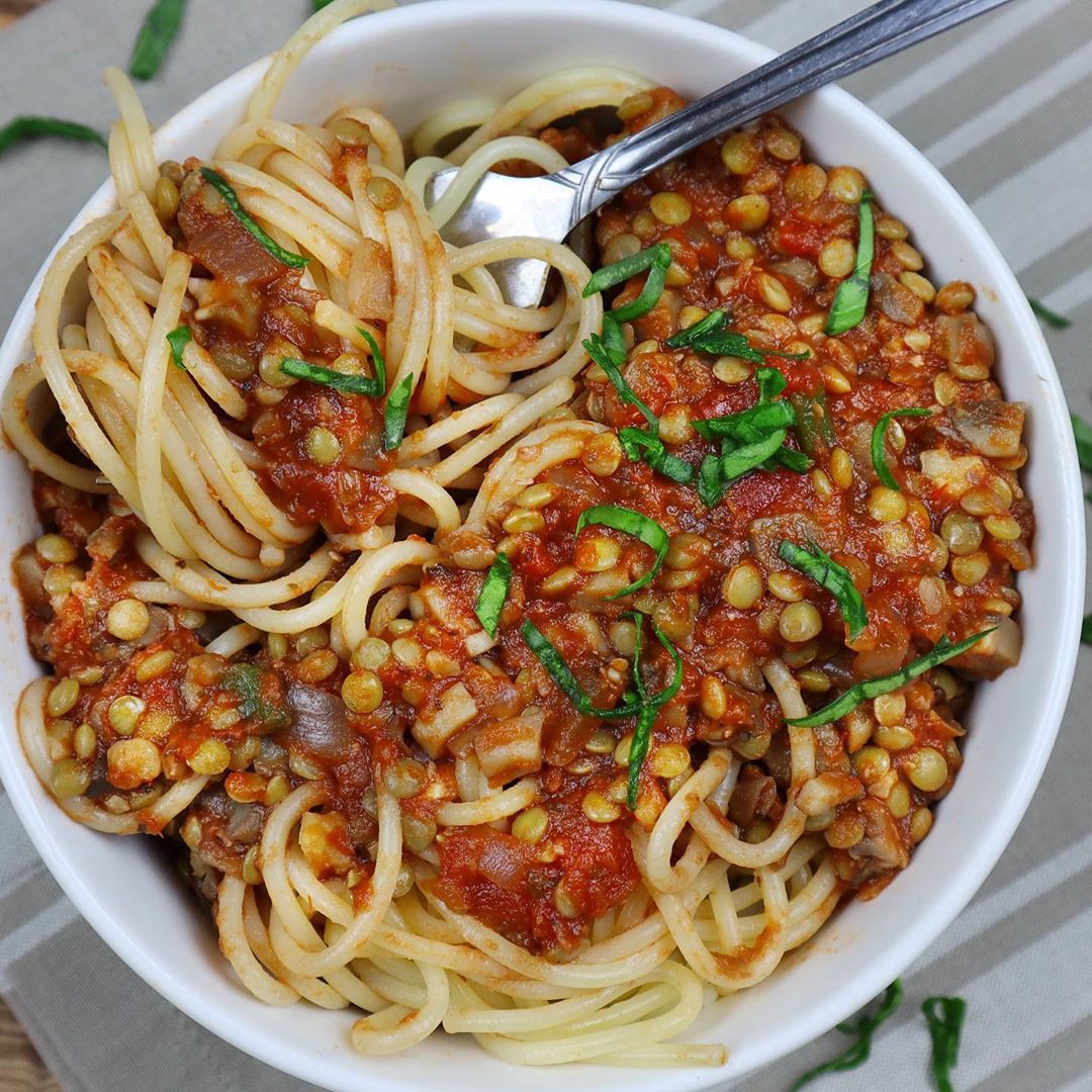 Easy 30-Minute Vegan Lentil Bolognese