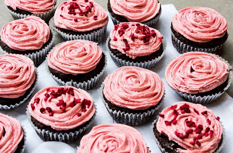 Chocolate Raspberry Valentine's Day Cupcakes
