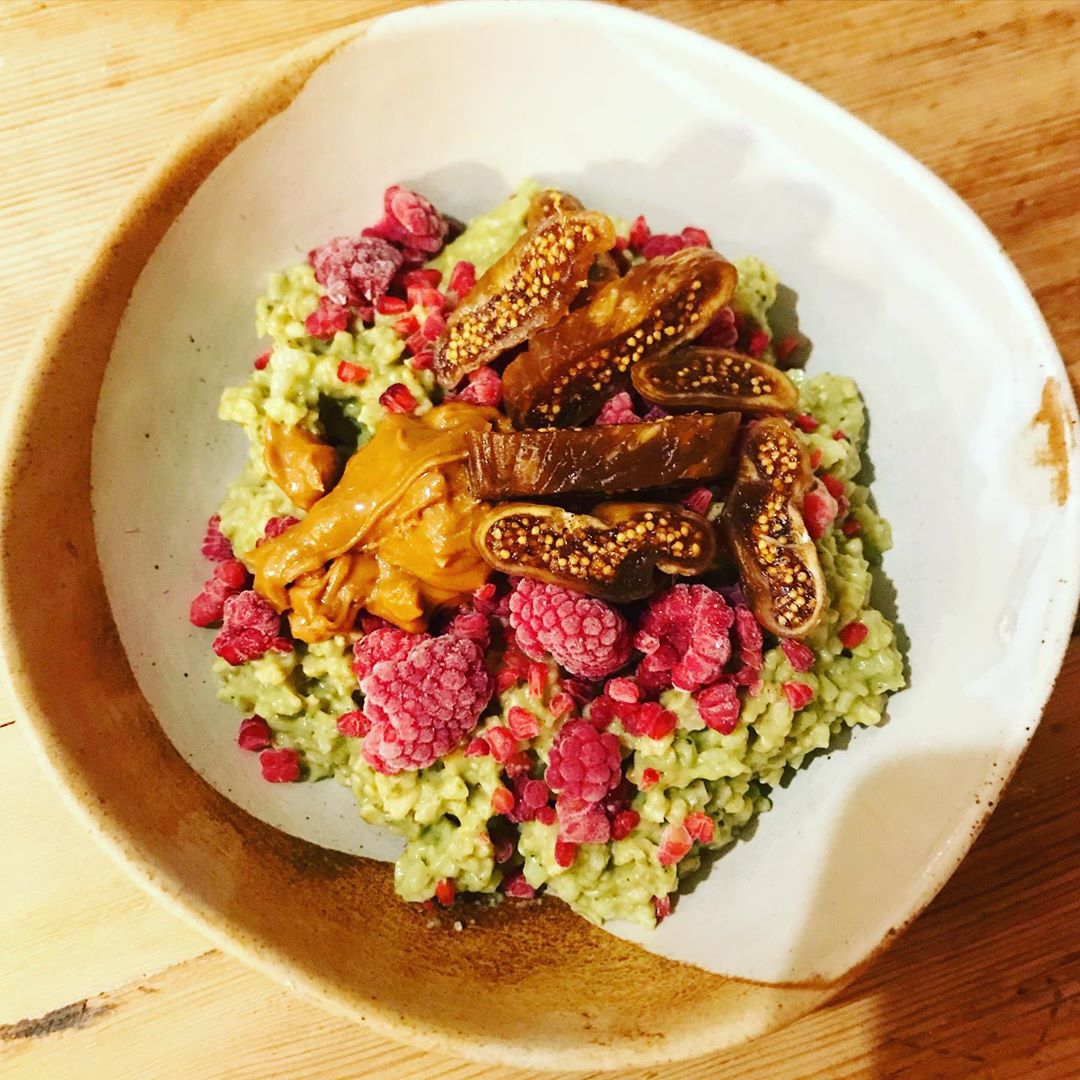 Vanilla Matcha Cauliflower Oats