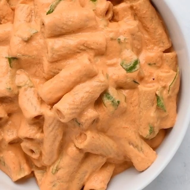 Creamy Tomato Cashew Rigatoni