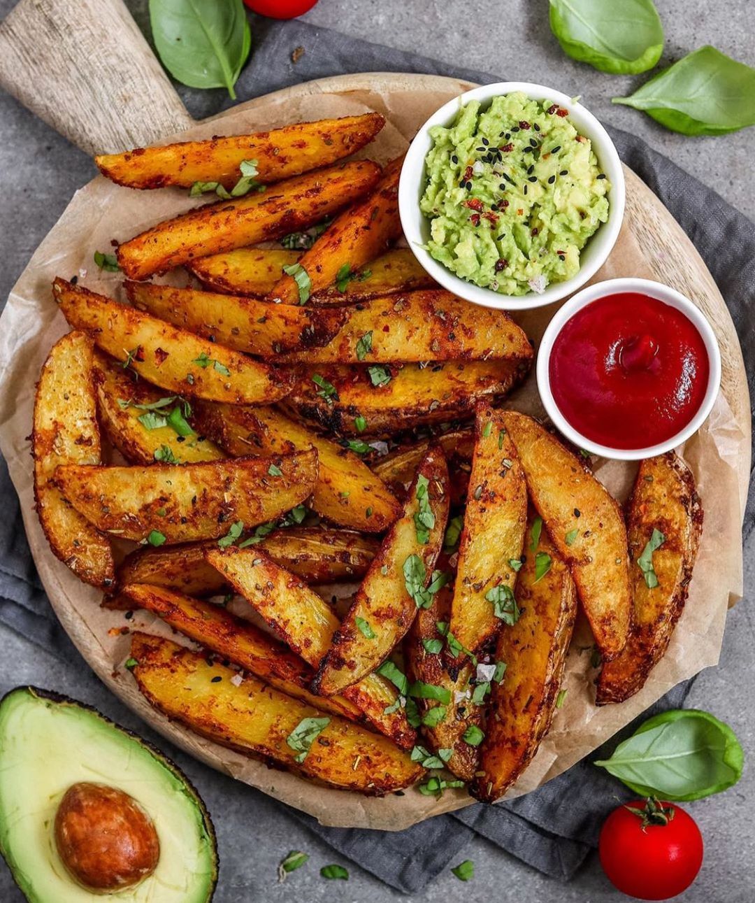 Crispy Oven-Baked Potato Wedges