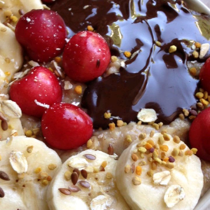 Chocolate Cherry Banana Oatmeal