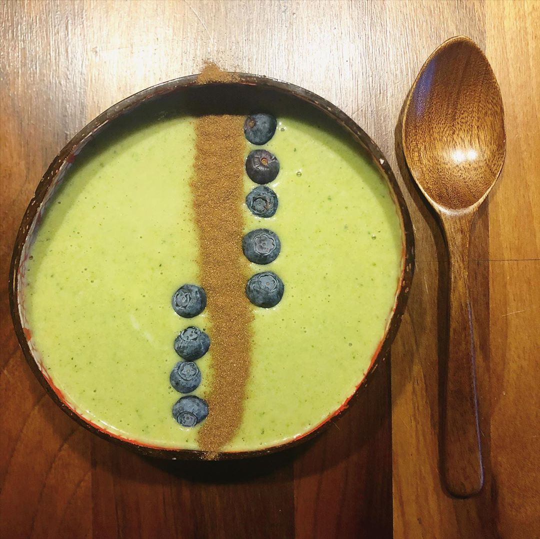 Creamy Veggie Smoothie Bowl