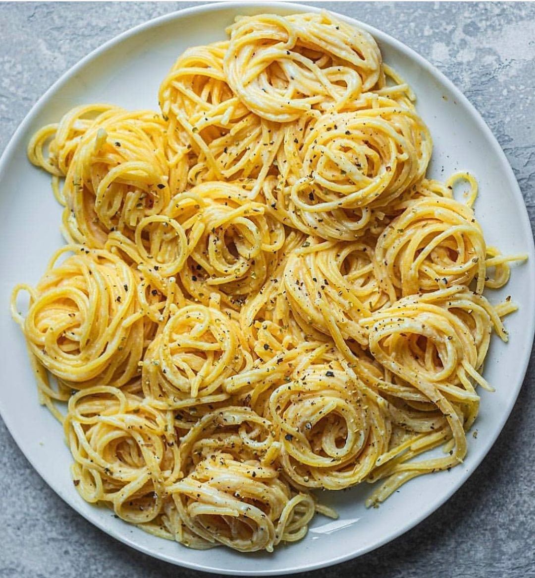 This Simple Vegan Creamy Pasta Is Definetly One of Ours