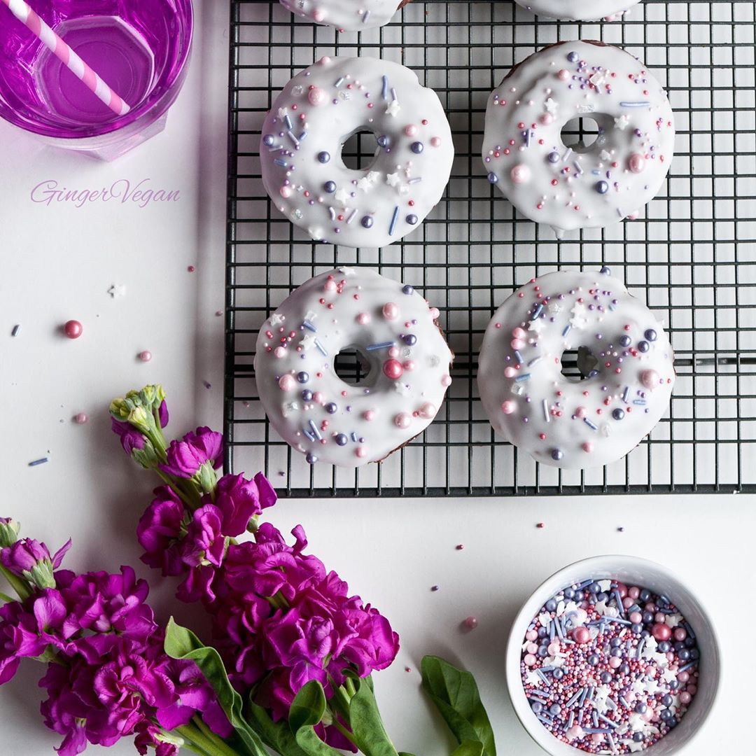Makes 12 Doughnuts and 5 Cupcakes