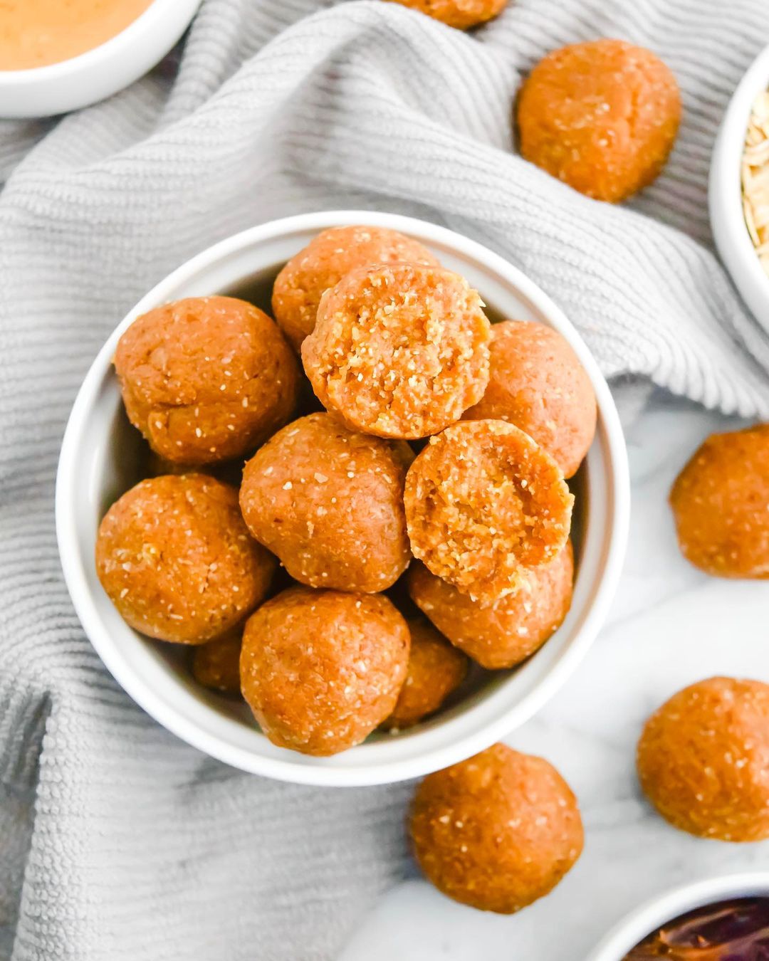 No-Bake Peanut Butter Energy Bites