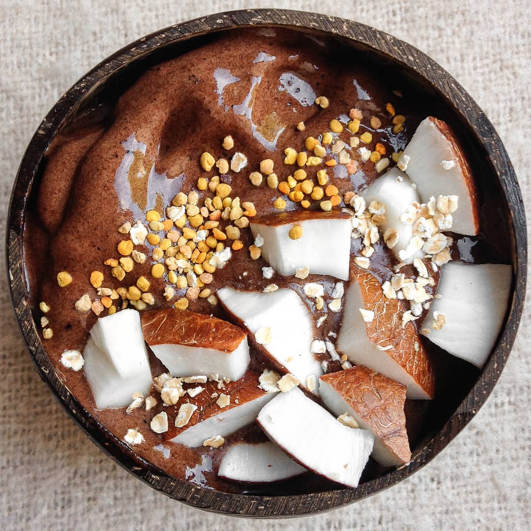 Chocolate and Coconut Smoothie Bowl