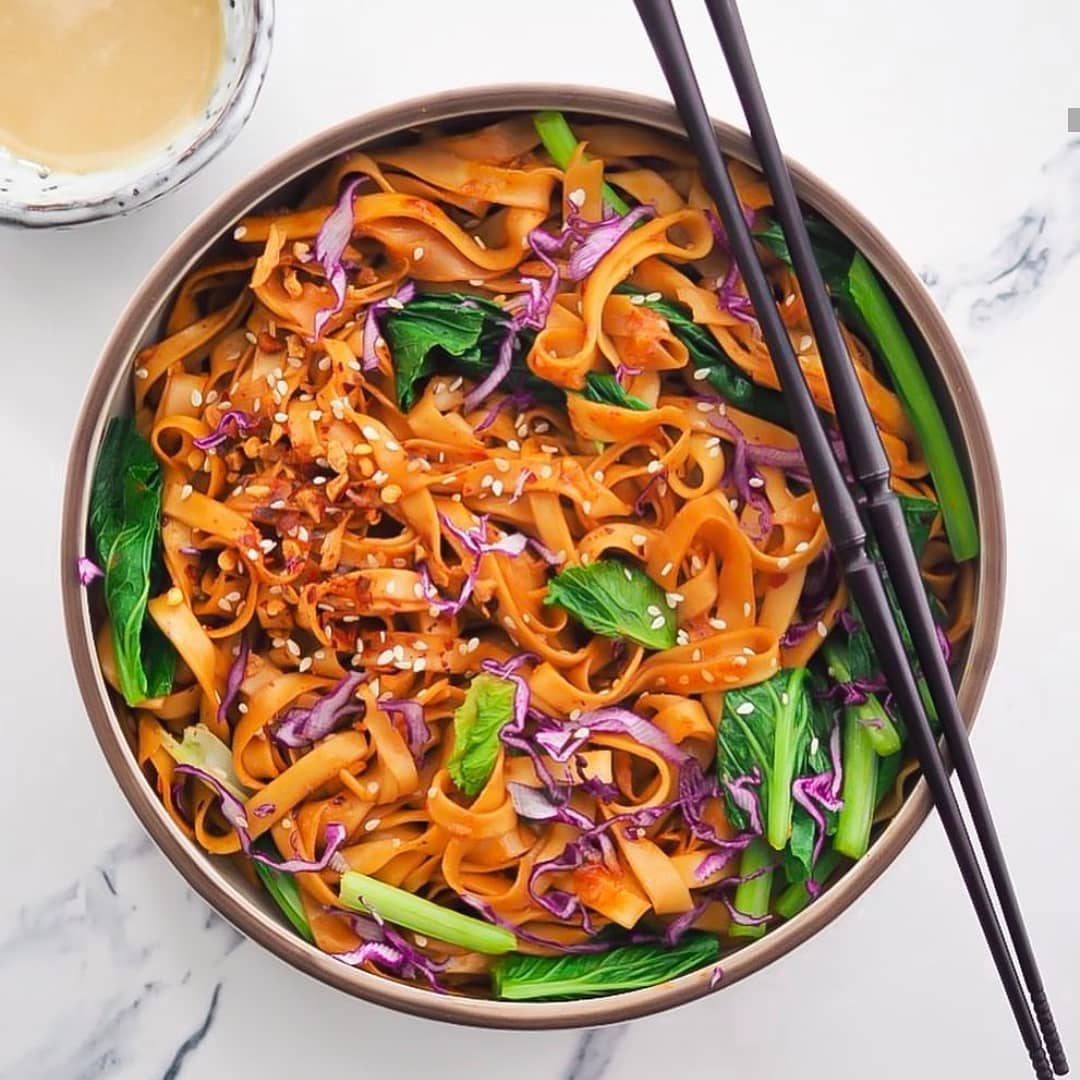 Tasty Sesame Garlic Noodles