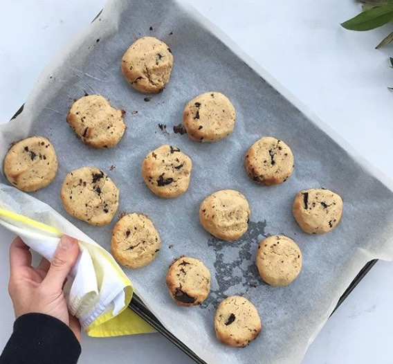 Easy Chickpea Chocolate Chip Cookies