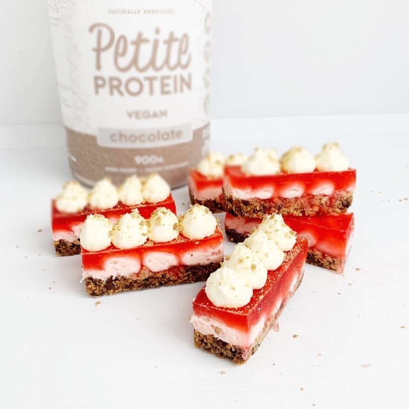 Vegan Strawberry Cheesecake Bars