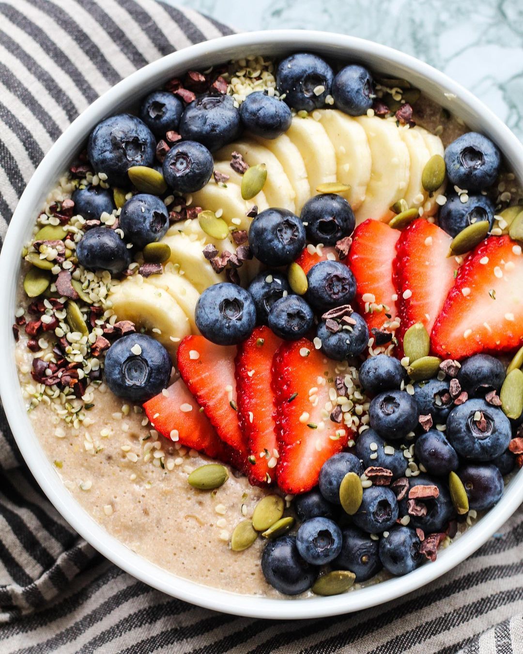 Quick Maca Oats with Fruits and Seeds