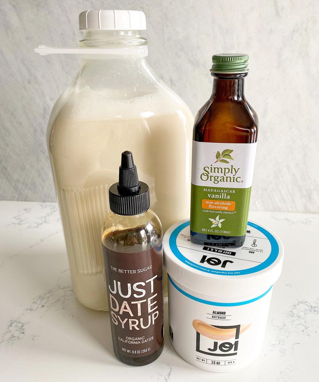 Simple Vanilla Almond Milk Drink
