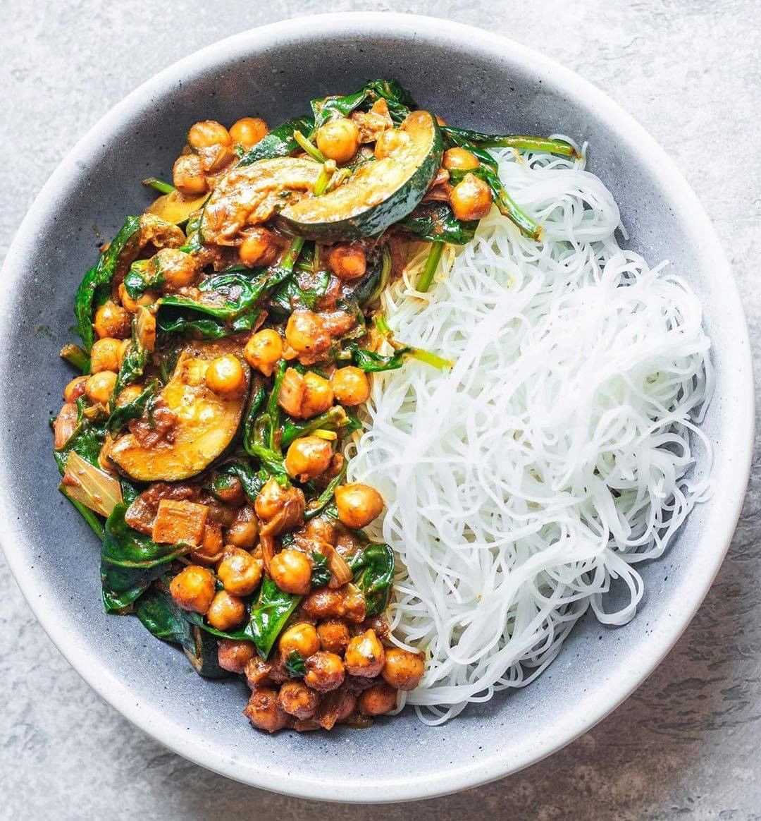 Chickpea Curry with Rice Noodles