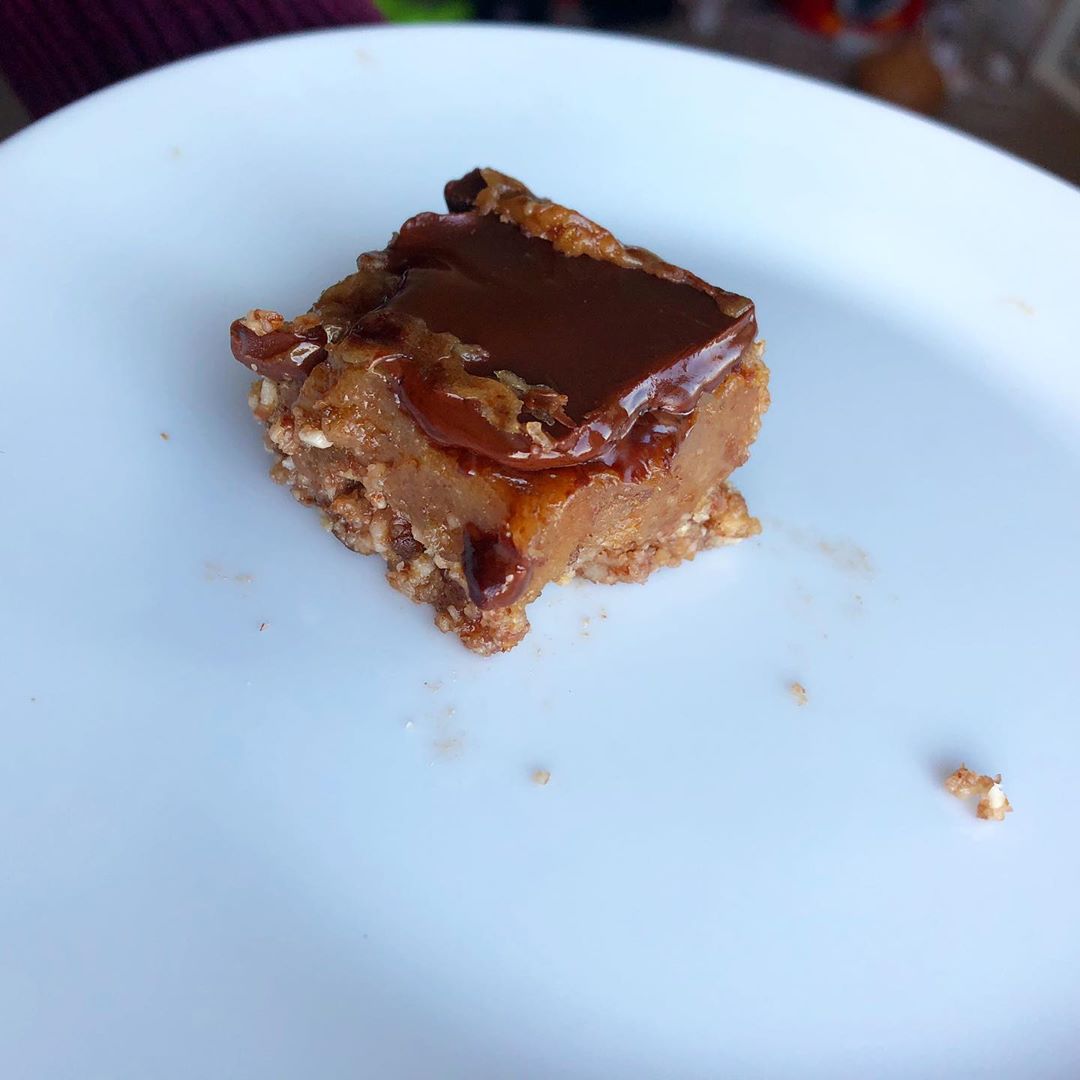 Gooey Peanut Butter Caramel Squares