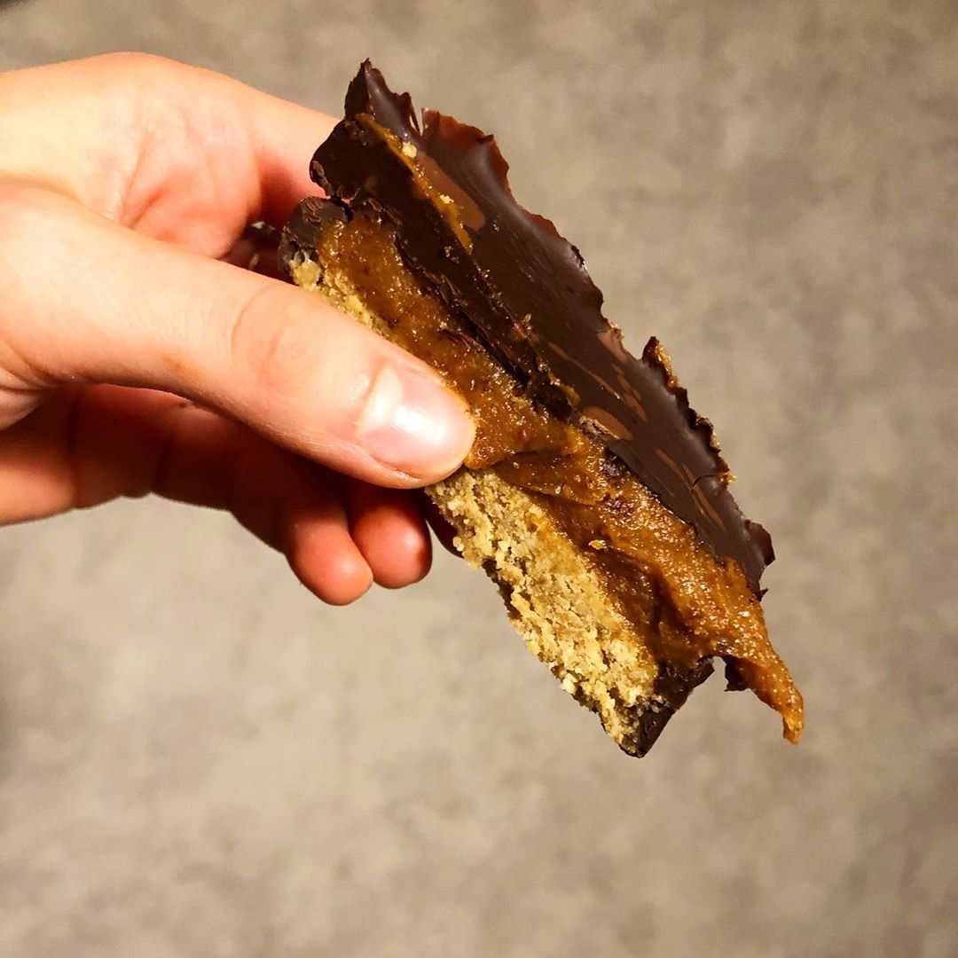 Gooey Peanut Butter Caramel Squares