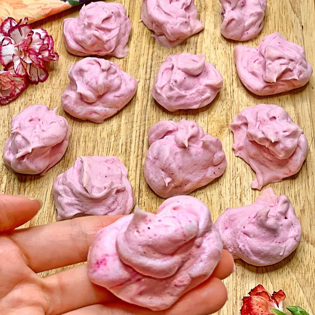 Vegan Aquafaba Meringues for Valentine's Day