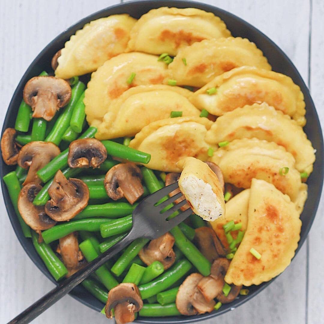 Crispy Pierogi Stuffed with Cauliflower Mash