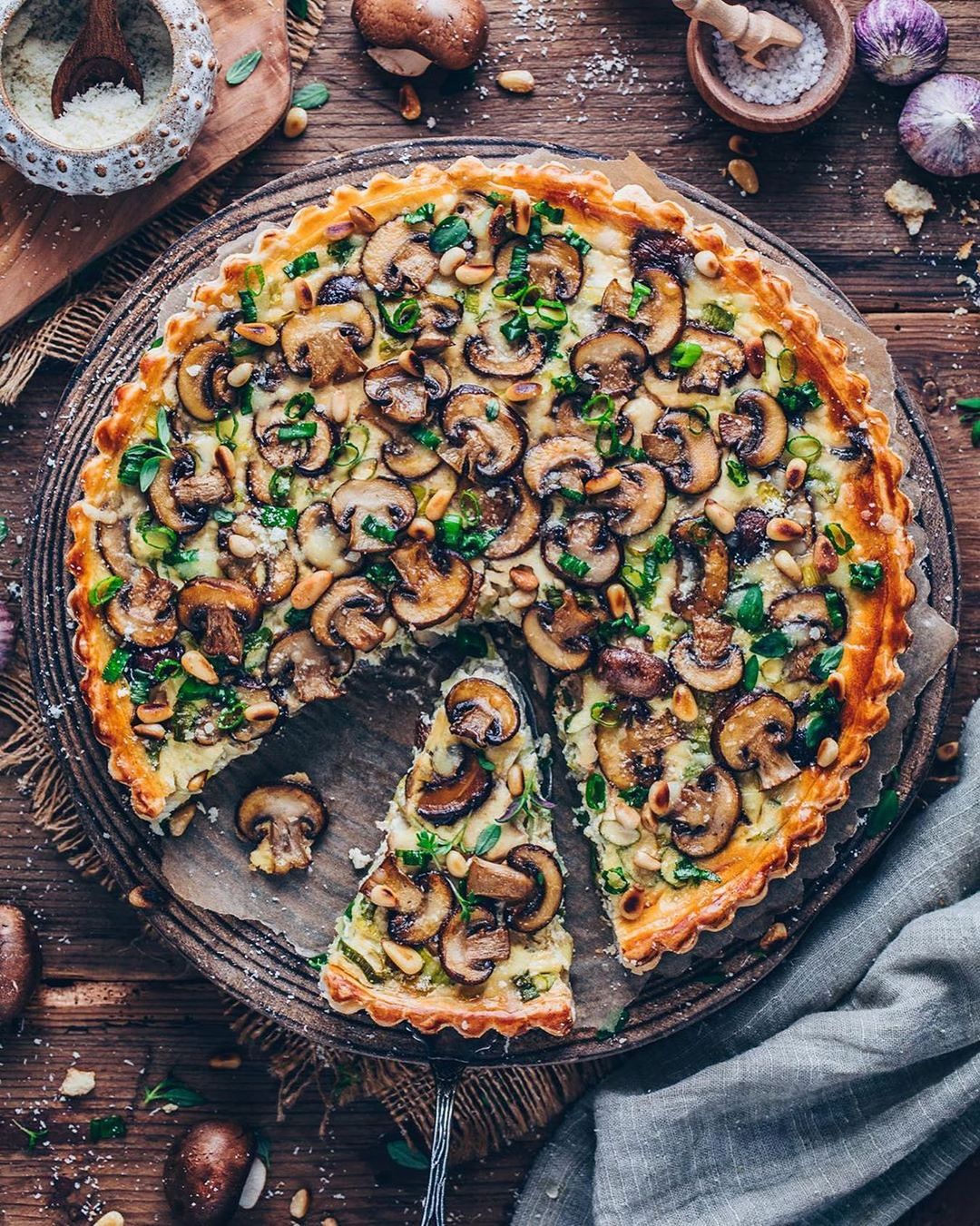 Vegan Mushroom Leek Quiche