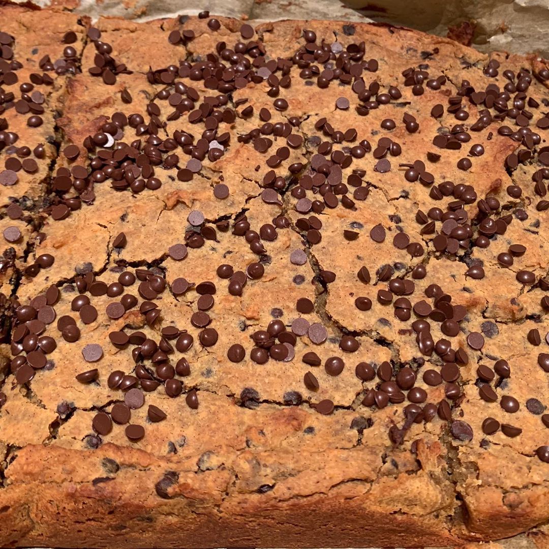 Easy Vegan Peanut Butter Blondies