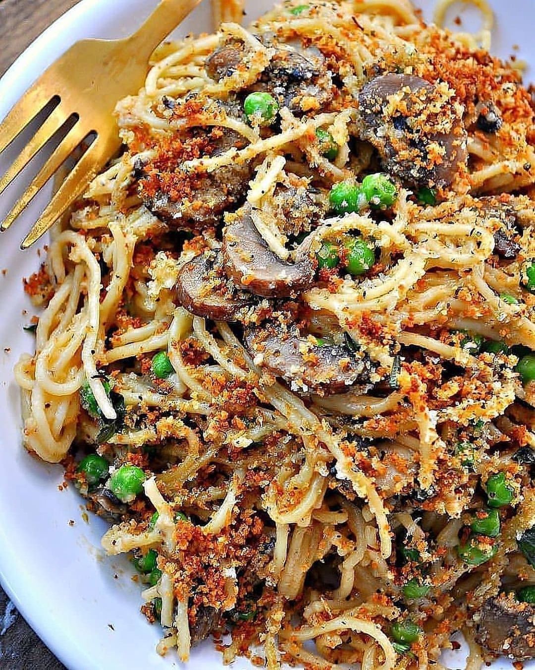 Vegan One Pot Mushroom Tetrazzini