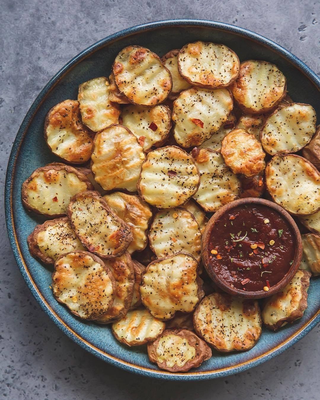 Crispy Baked Red Potato Slices Snack
