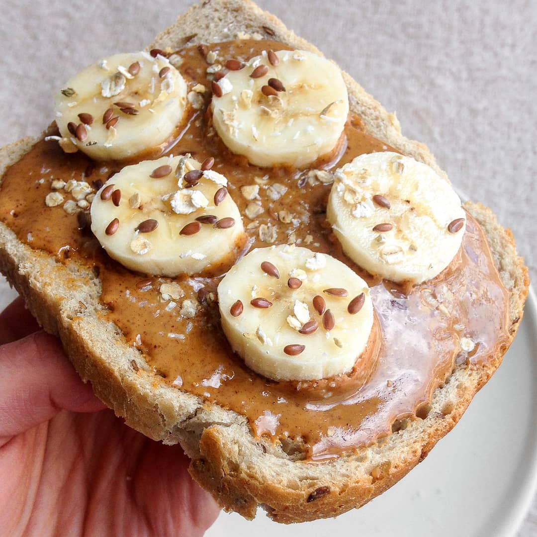 Delicious Peanut Butter and Banana Toasts for Breakfast