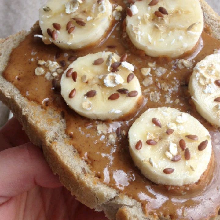 Delicious Peanut Butter and Banana Toasts for Breakfast